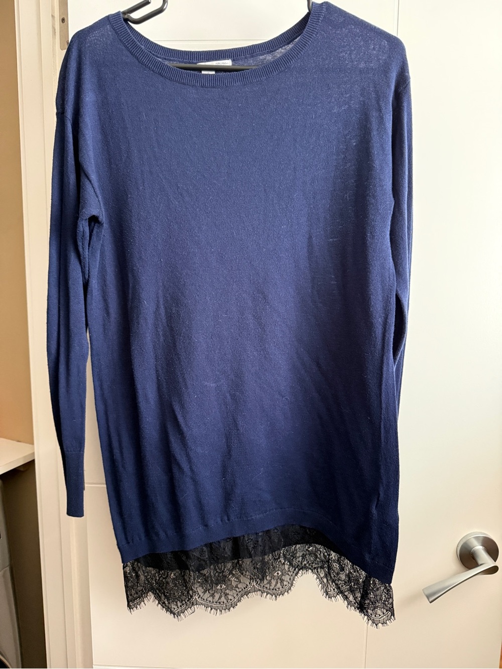 Women’s Navy Long-Sleeve Sweater Top with Lace Hem